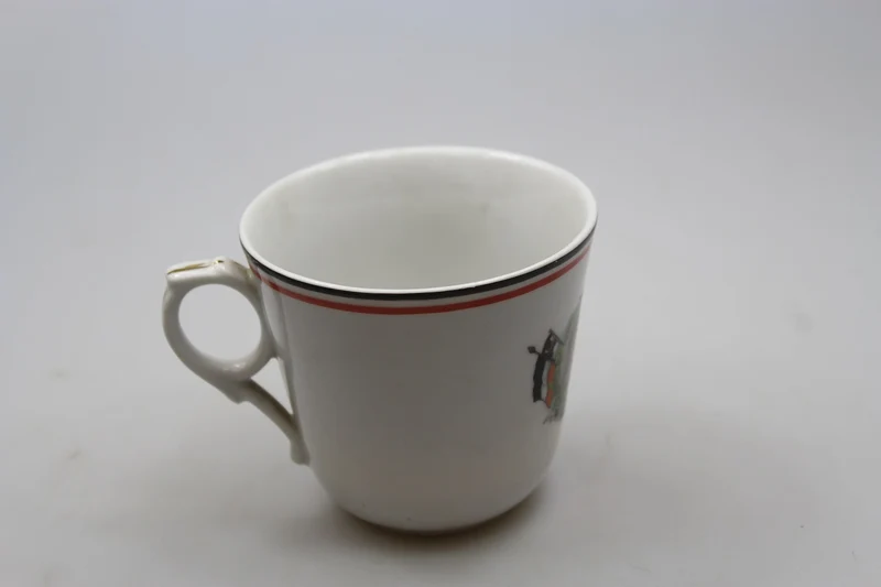 Patriotische Teetasse aus dem Ersten Weltkrieg