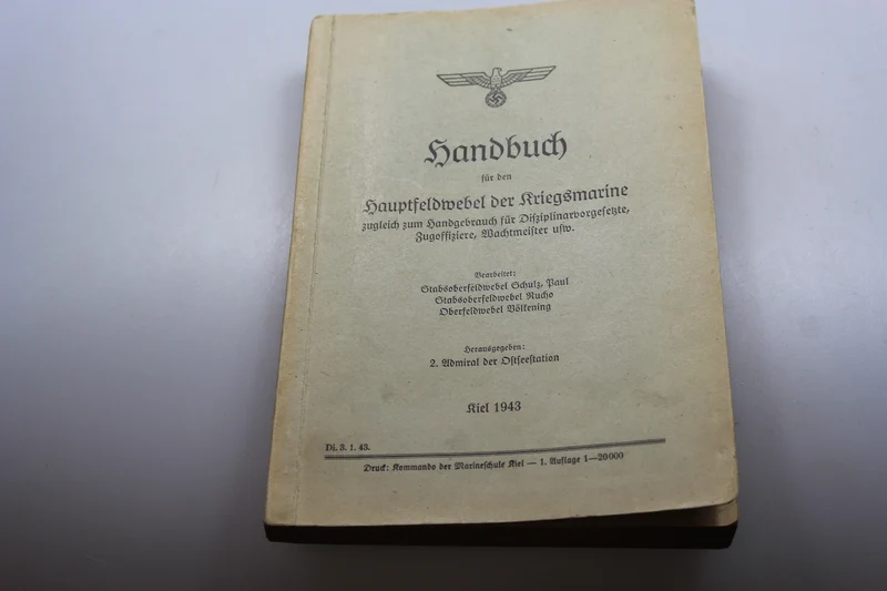 „Handbuch des Hauptfeldwebels der Kriegsmarine“ – 1943