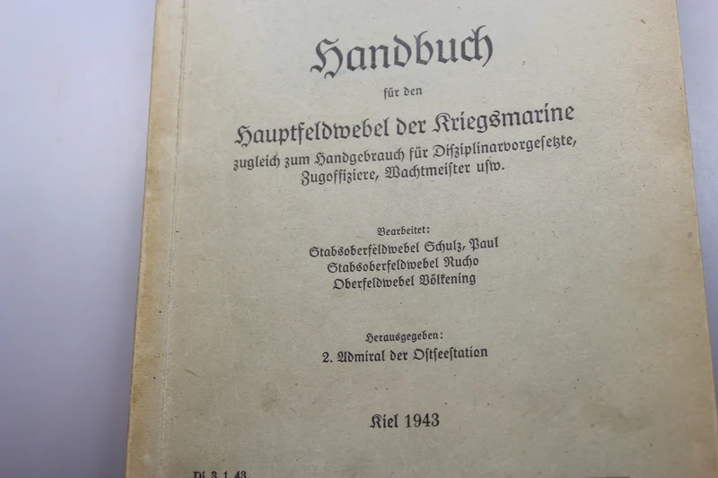 „Handbuch des Hauptfeldwebels der Kriegsmarine“ – 1943