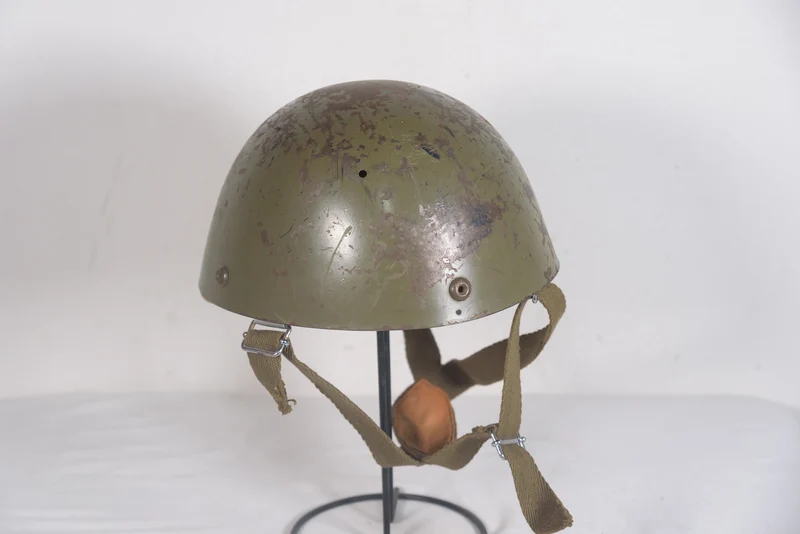 M.42/60 Helm für Fallschirmjäger der italienischen Armee