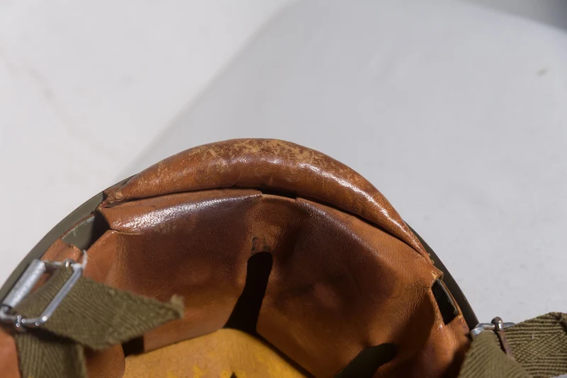 M.42/60 Helm für Fallschirmjäger der italienischen Armee