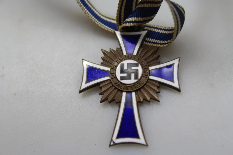 Mutterkreuz 3. Klasse „Bronze“