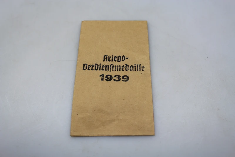 Kriegs-Verdienstmedaille 1939 Papierumschlag