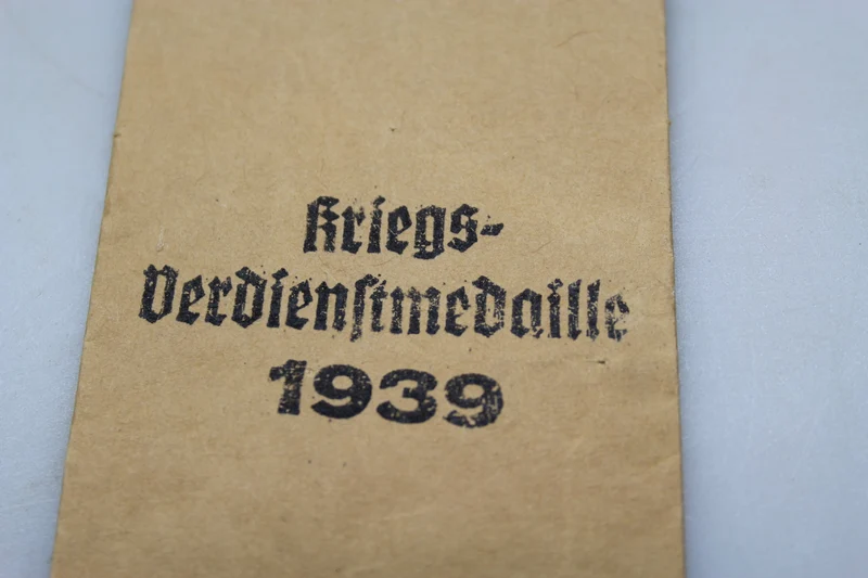 Kriegs-Verdienstmedaille 1939 Papierumschlag