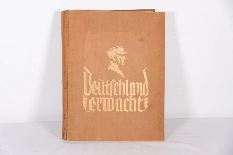 „Deutschland Erwacht“. Stickeralbum