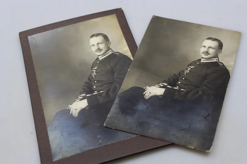 Zwei Fotos eines deutschen Offiziers aus dem 1. Weltkrieg