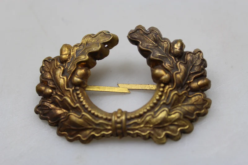 Goldene Girlande mit Kokarde aus dem 2. Weltkrieg