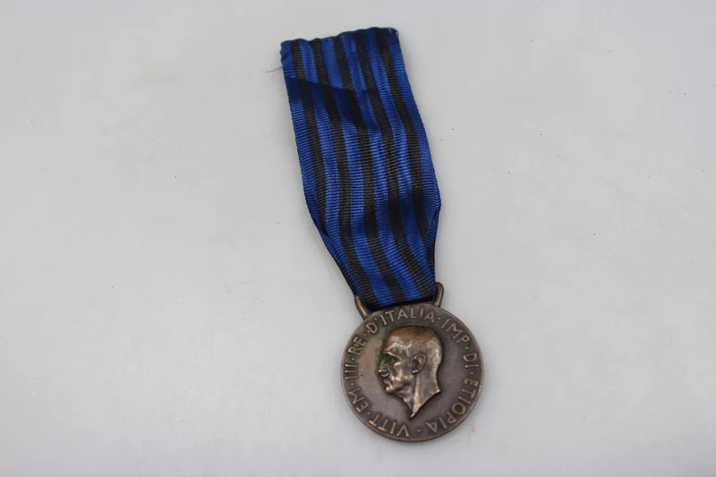 AOI-Medaille - "Viele Feinde, viel Ehre"