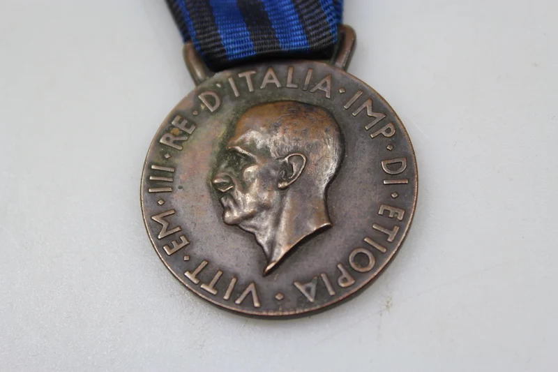 AOI-Medaille - "Viele Feinde, viel Ehre"