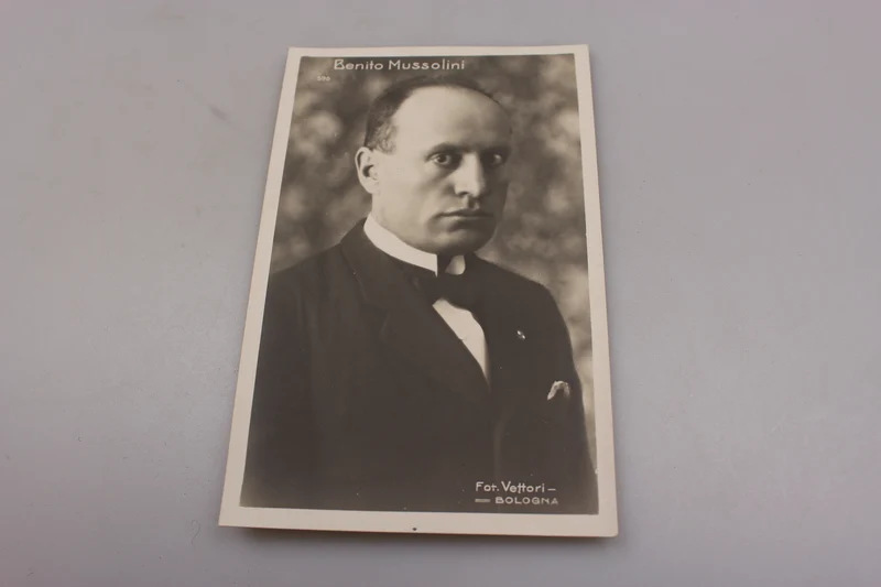 Postkarte mit Darstellung des Duce Benito Mussolini