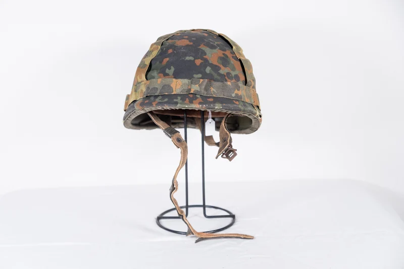 Fallschirmjägerhelm der Bundeswehr aus den 70er/80er Jahren