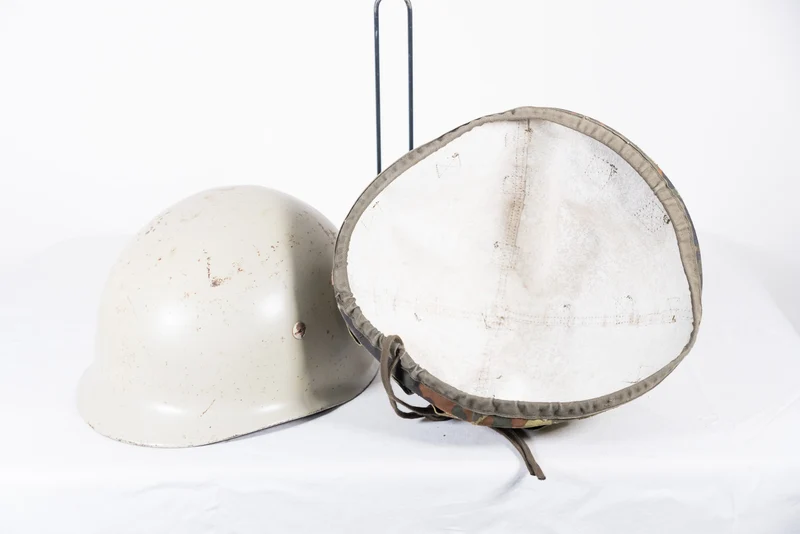Fallschirmjägerhelm der Bundeswehr aus den 70er/80er Jahren