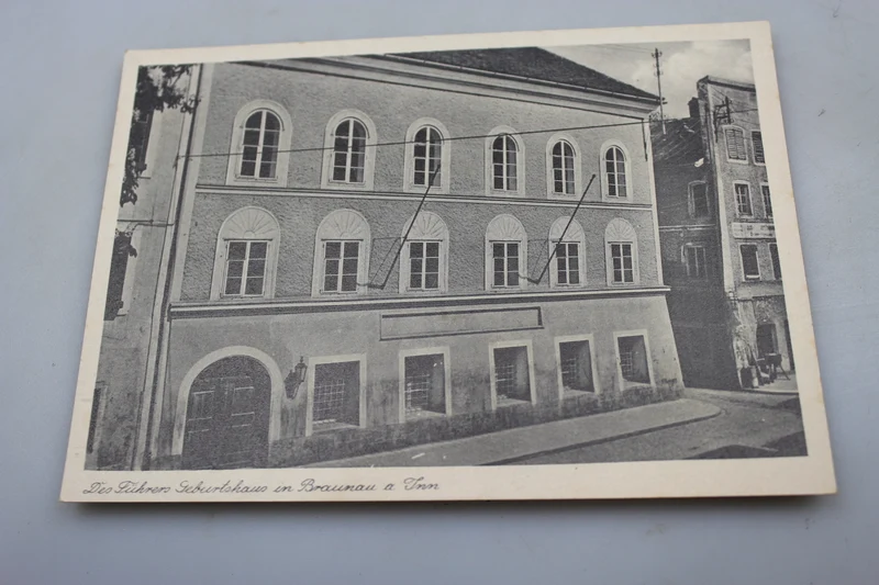 "Des Führers Geburtshaus in Braunau am Inn" Postkarte