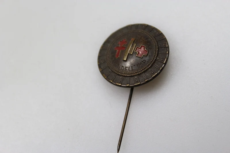 Nr. 5 Pin "Tag der zwei Kreuze"