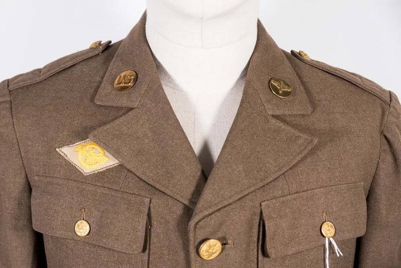 Dienstjacke mit vier Taschen aus dem 2. Weltkrieg