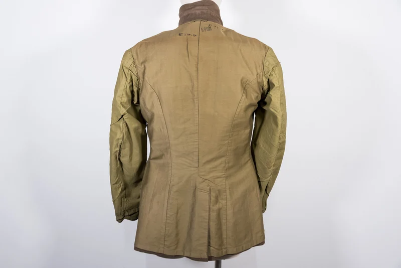 Dienstjacke mit vier Taschen aus dem 2. Weltkrieg