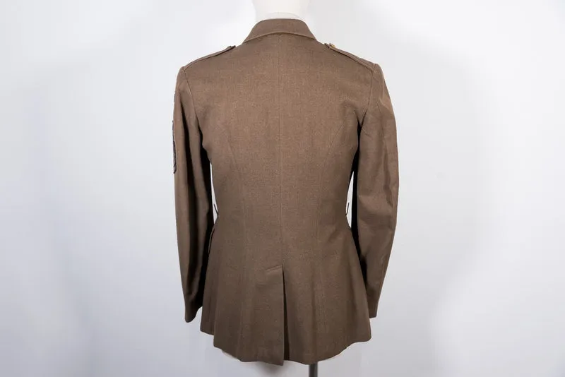 Dienstjacke mit vier Taschen aus dem 2. Weltkrieg