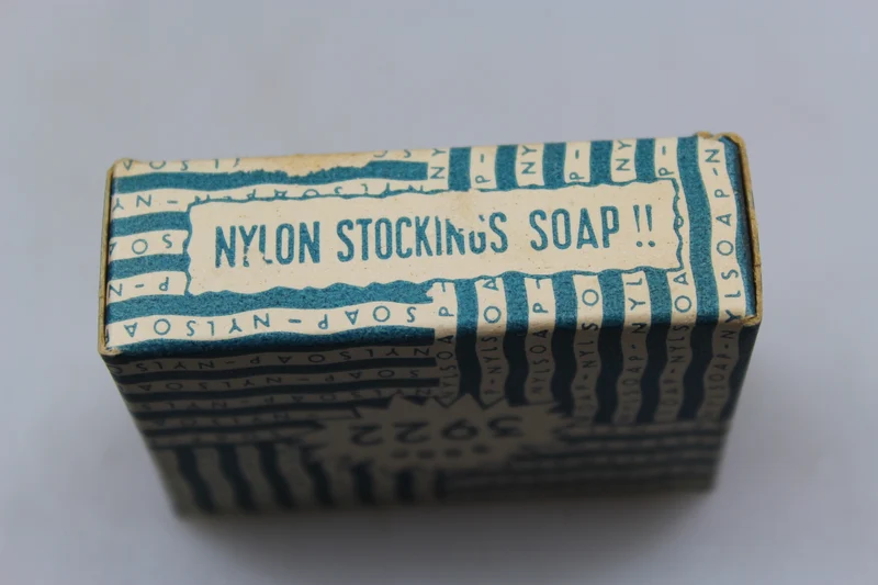 3922 - „Nylsoap“ US ARMY-Seife mit Anleitung in Englisch, Französisch und Italienisch