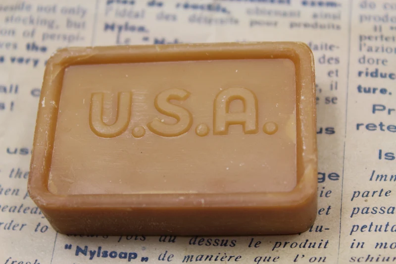 3922 - „Nylsoap“ US ARMY-Seife mit Anleitung in Englisch, Französisch und Italienisch