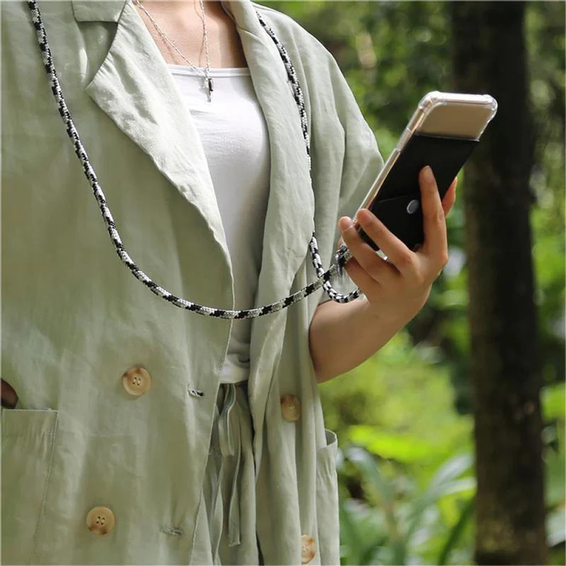 Cadorabo Handy Kette kompatibel mit Oppo A72 Silikon Schutzhülle mit Silbernen Ringen, Kordel Band und abnehmbarem Etui