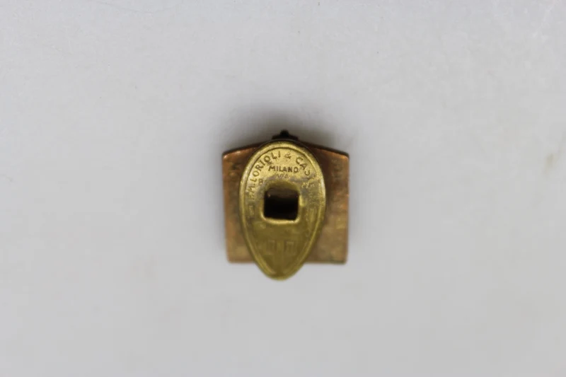 PNF-Emaille-Anstecknadel
