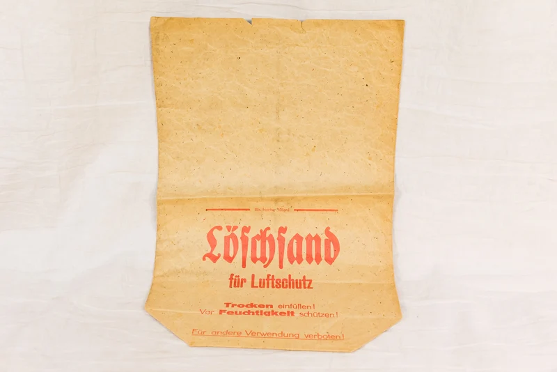 Brandsandsack in Luftschutzunterkünften
