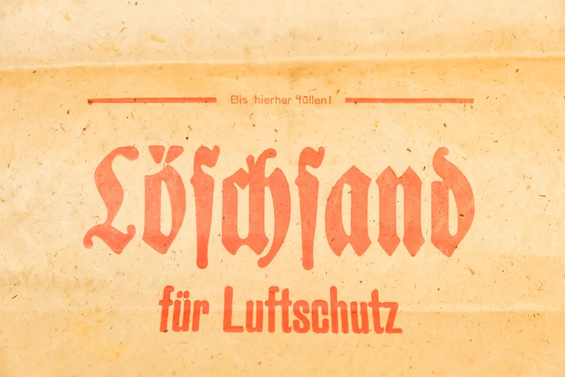 Brandsandsack in Luftschutzunterkünften