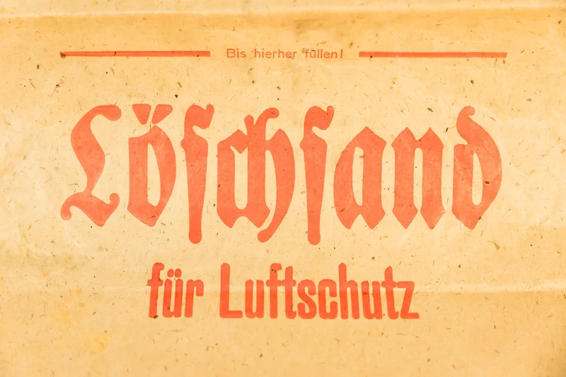 Brandsandsack in Luftschutzunterkünften