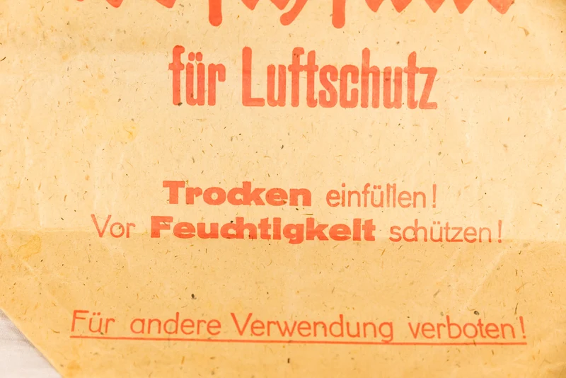 Brandsandsack in Luftschutzunterkünften