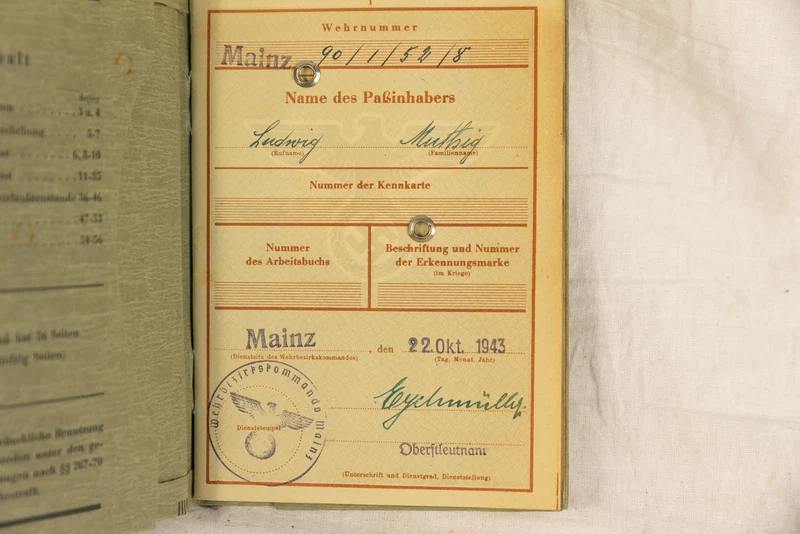 Konvolut einzelner Soldatendokumente