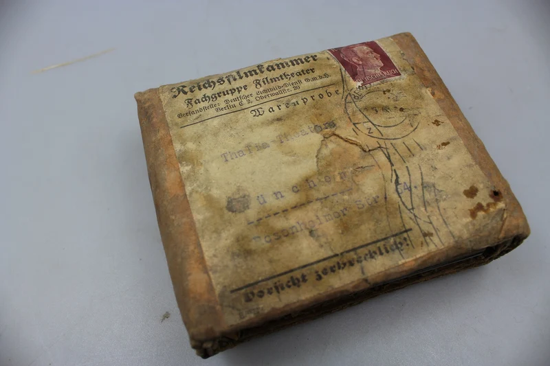 Postpaket mit 5 fotografischen Typenschildern