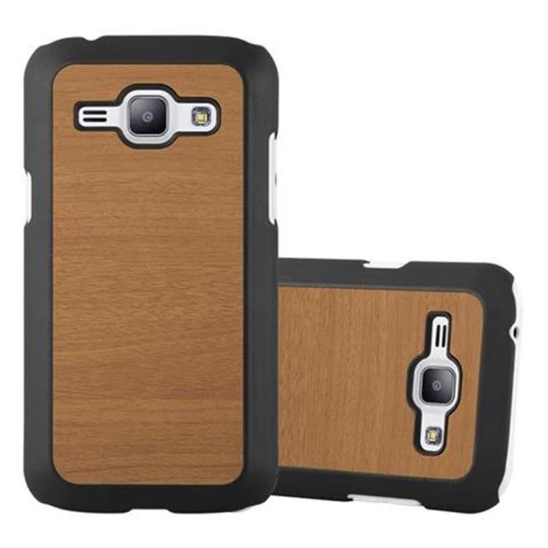 Cadorabo Hülle kompatibel mit Samsung Galaxy J1 2015 Hard Case Schutzhülle in Holz Optik gegen Kratzer und Stöße