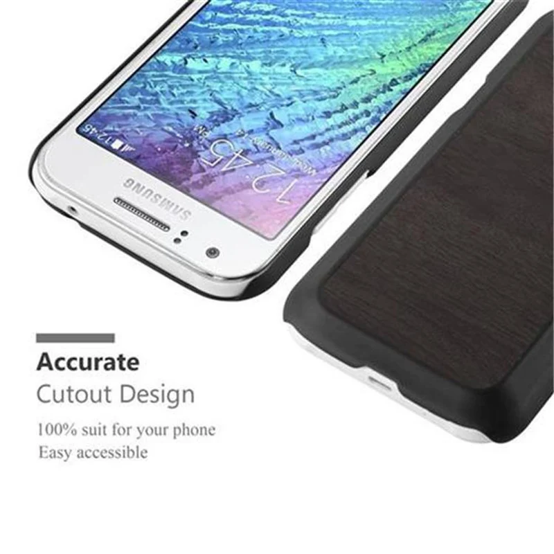Cadorabo Hülle kompatibel mit Samsung Galaxy J1 2015 Hard Case Schutzhülle in Holz Optik gegen Kratzer und Stöße