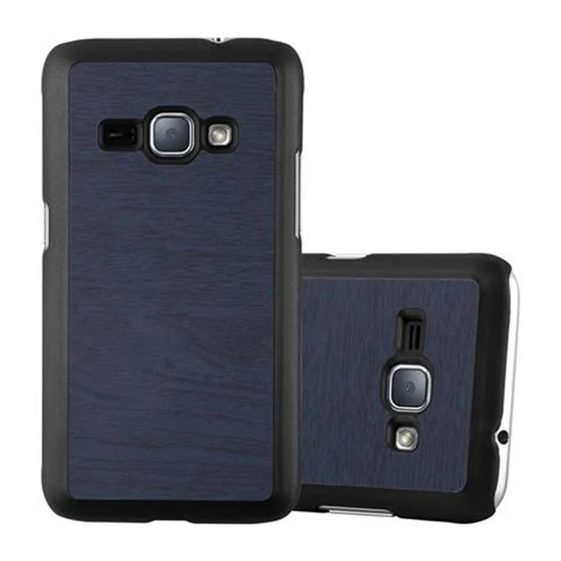 Cadorabo Hülle kompatibel mit Samsung Galaxy J1 2016 Hard Case Schutzhülle in Holz Optik gegen Kratzer und Stöße
