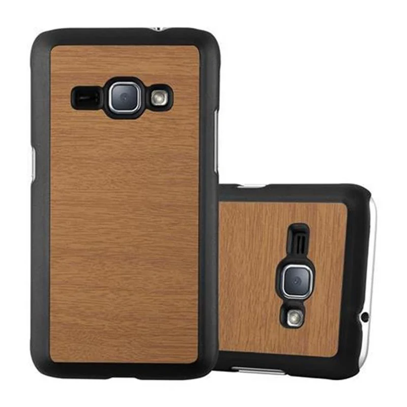 Cadorabo Hülle kompatibel mit Samsung Galaxy J1 2016 Hard Case Schutzhülle in Holz Optik gegen Kratzer und Stöße