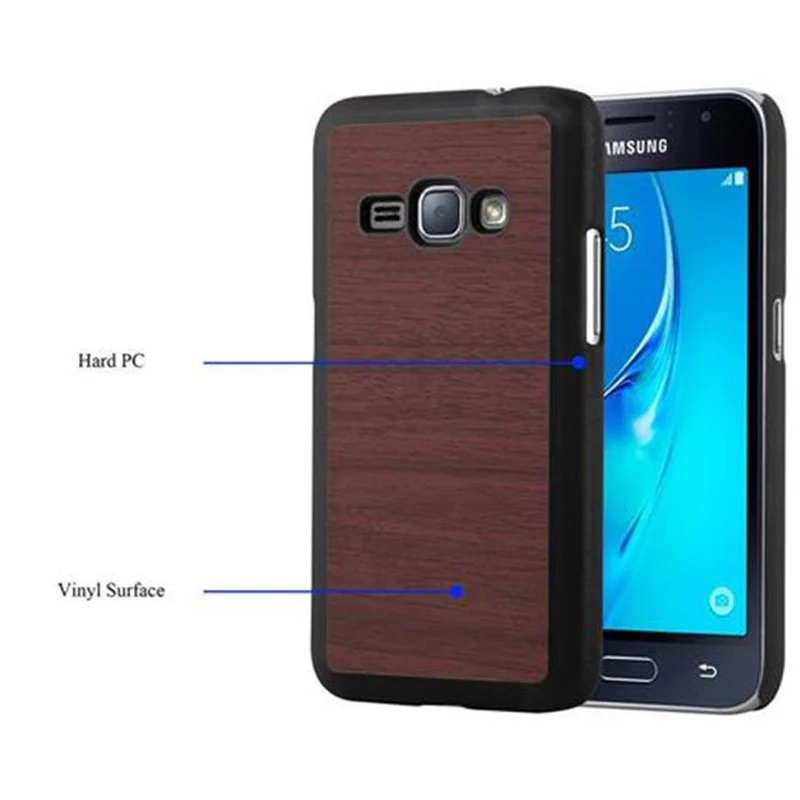 Cadorabo Hülle kompatibel mit Samsung Galaxy J1 2016 Hard Case Schutzhülle in Holz Optik gegen Kratzer und Stöße