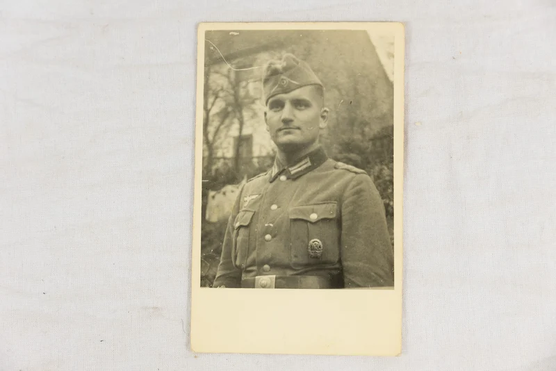 Fotos auf dem "Feld" der Wehrmacht