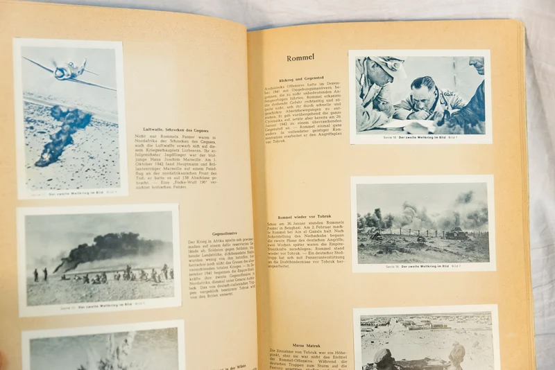 „Der Zweite Weltrieg im Bild“ Zwei Bände. Stickeralbum aus den 60er Jahren