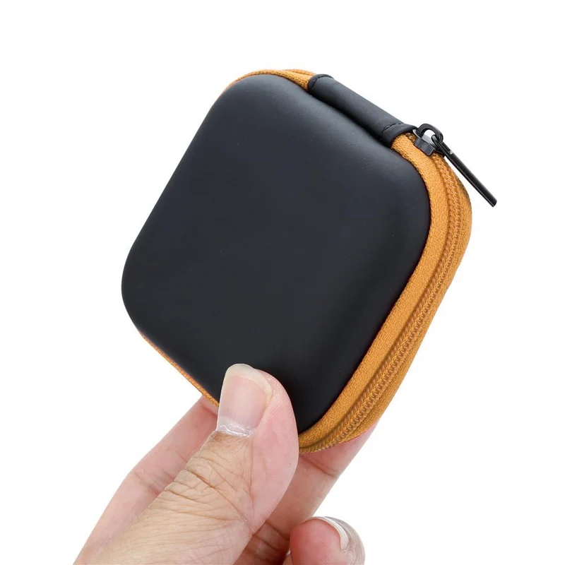 Cadorabo Kopfhörer Aufbewahrungsbox Eckige Robuste Tasche aus formstabilem Stoff mit Netzfach und Reißverschluss für Headset, In-Ear Headphone und vieles mehr