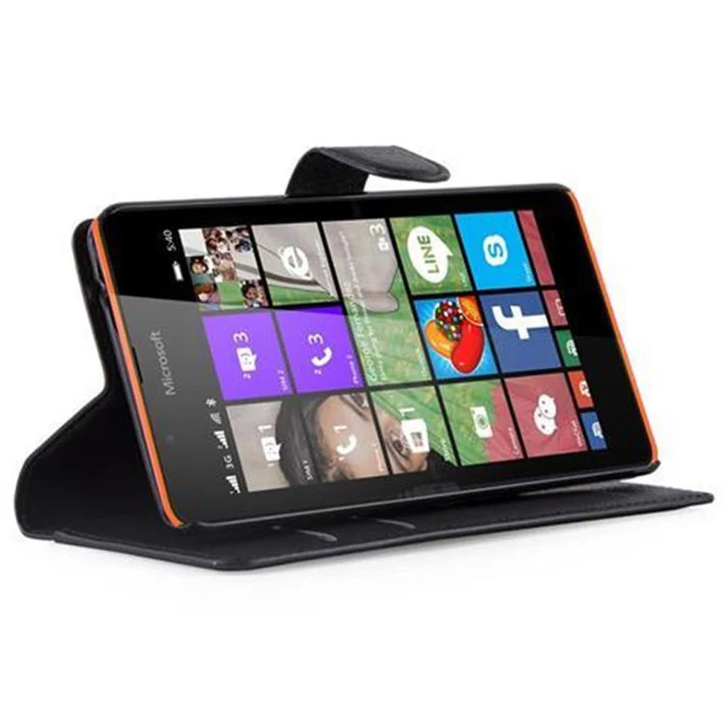 Cadorabo Hülle kompatibel mit Nokia Lumia 540 Schutzhülle mit Magnetverschluss, Standfunktion und Kartenfach