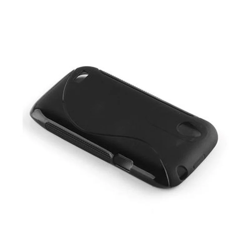 Cadorabo Hülle kompatibel mit HTC Desire V Schutzhülle aus flexiblem TPU Silikon