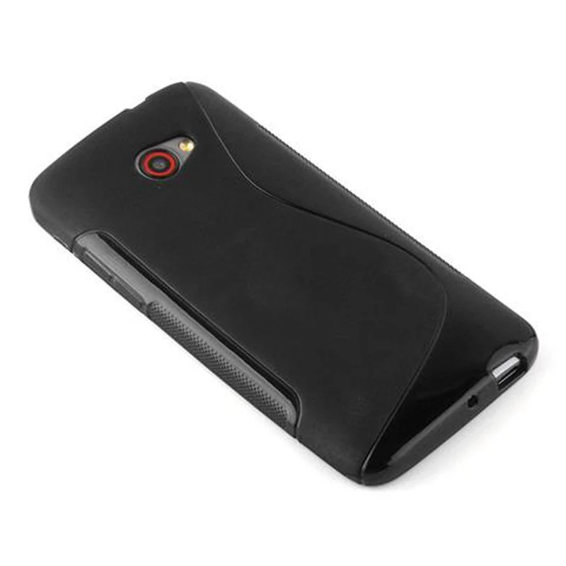 Cadorabo Hülle kompatibel mit HTC BUTTERFLY S Schutzhülle aus flexiblem TPU Silikon