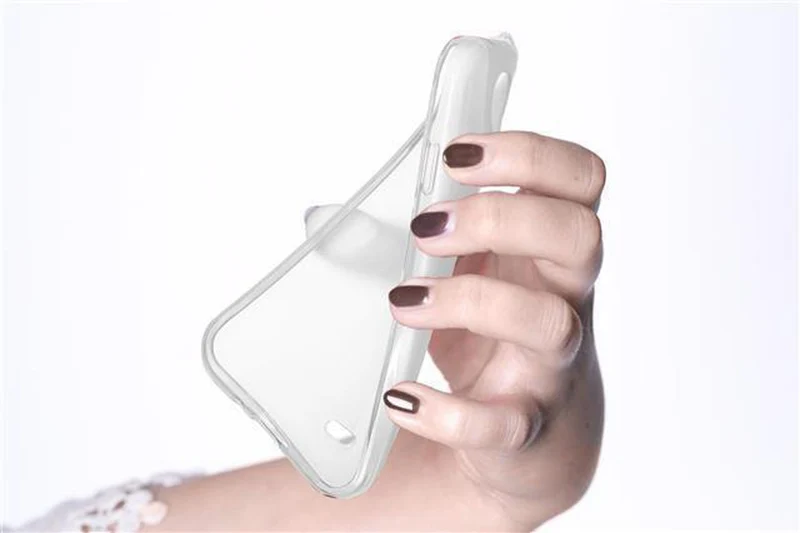 Cadorabo Hülle kompatibel mit HTC Desire 501 Schutzhülle aus flexiblem TPU Silikon