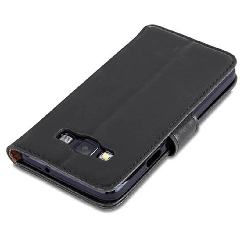 Cadorabo Hülle kompatibel mit Samsung Galaxy A3 2015 Schutzhülle mit Magnetverschluss, Standfunktion und Kartenfach