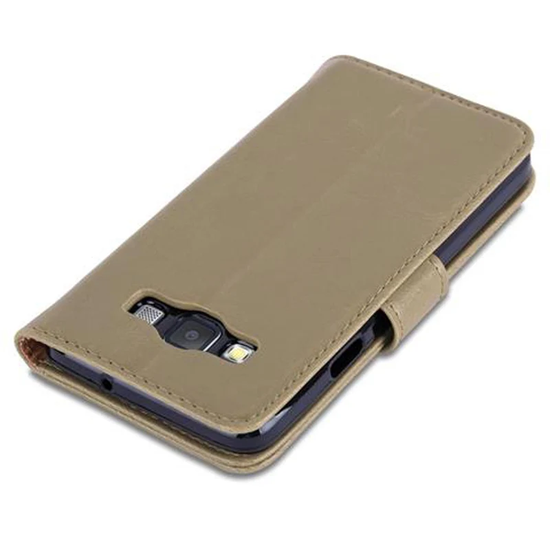Cadorabo Hülle kompatibel mit Samsung Galaxy A3 2015 Schutzhülle mit Magnetverschluss, Standfunktion und Kartenfach