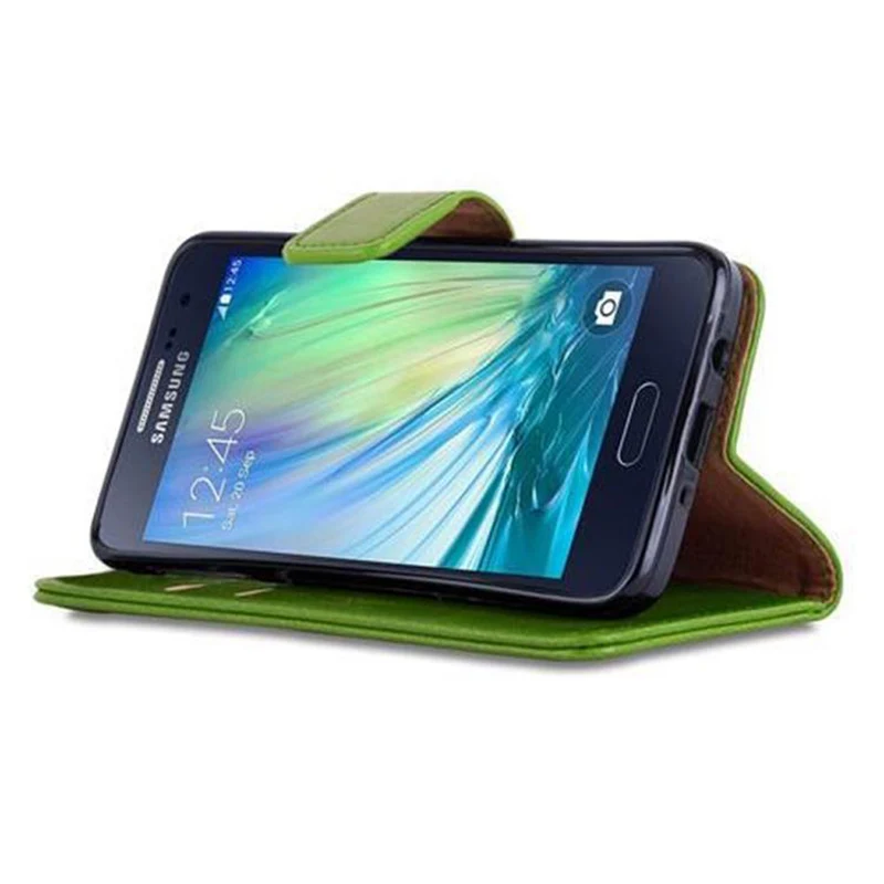 Cadorabo Hülle kompatibel mit Samsung Galaxy A3 2015 Schutzhülle mit Magnetverschluss, Standfunktion und Kartenfach