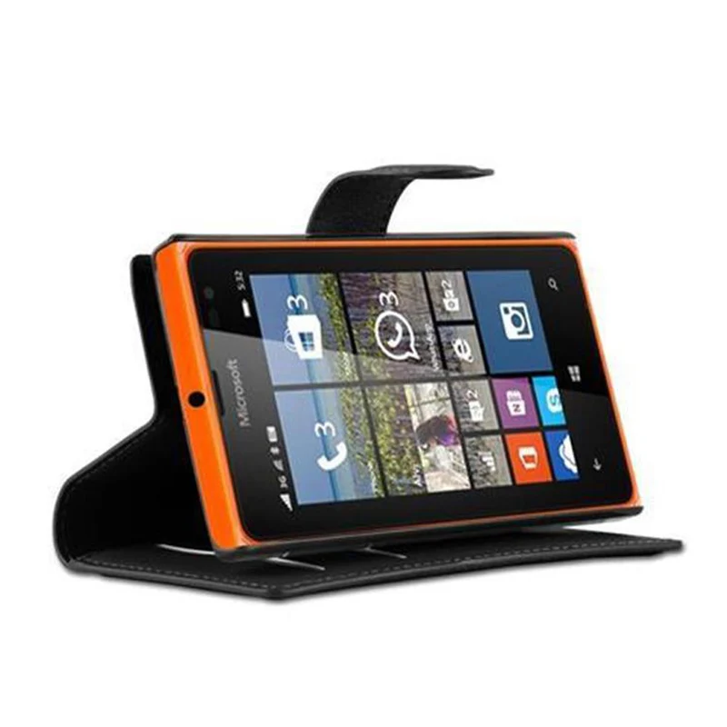 Cadorabo Hülle kompatibel mit Nokia Lumia 532 Schutzhülle mit Magnetverschluss, Standfunktion und Kartenfach