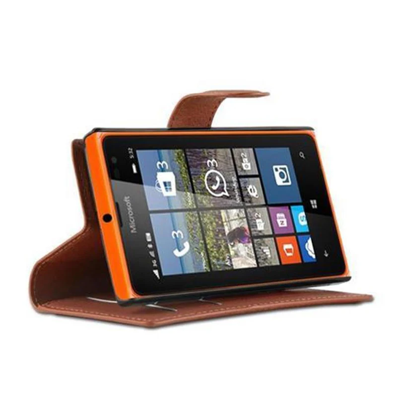 Cadorabo Hülle kompatibel mit Nokia Lumia 532 Schutzhülle mit Magnetverschluss, Standfunktion und Kartenfach