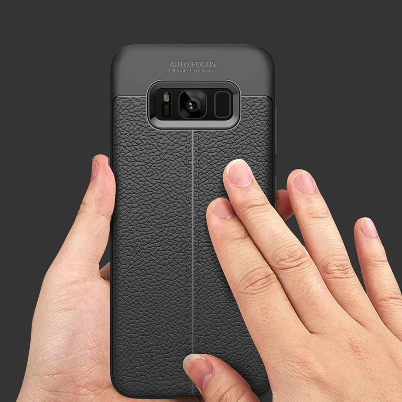 Cadorabo Hülle kompatibel mit Samsung Galaxy S8 PLUS Schutzhülle aus TPU Silikon mit edler Kunstleder-Applikation
