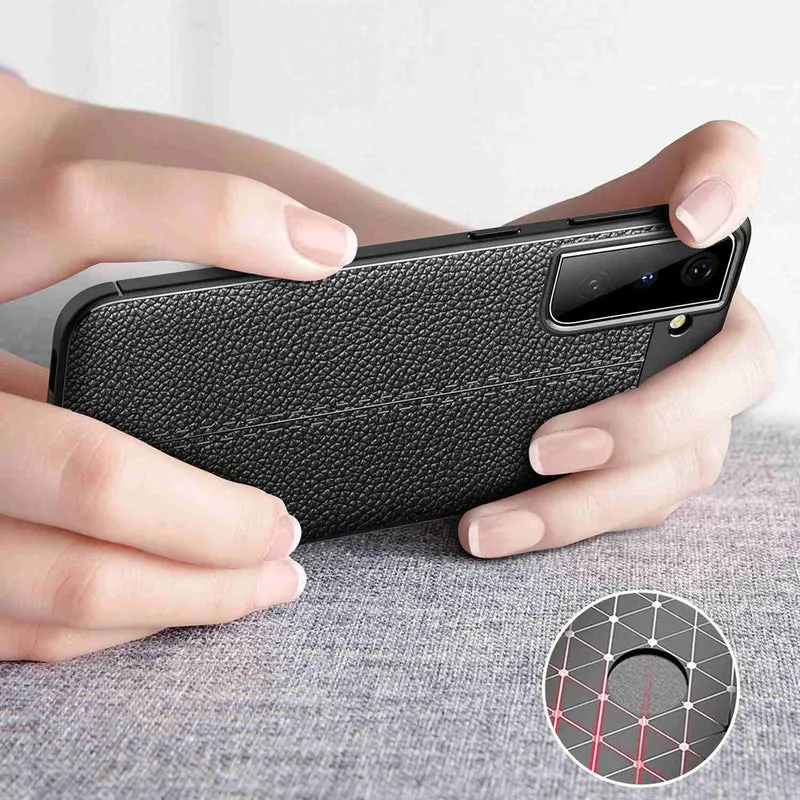 Cadorabo Hülle kompatibel mit Samsung Galaxy S21 PLUS Schutzhülle aus TPU Silikon mit edler Kunstleder-Applikation